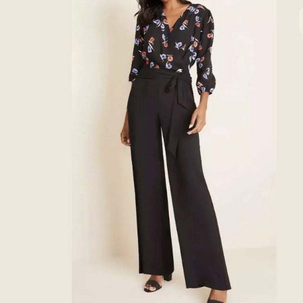 New Ann Taylor Floral Jumpsuit - Sz6